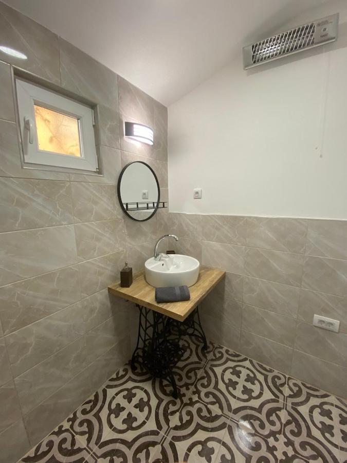 Julia Apartman Pacir Exterior foto